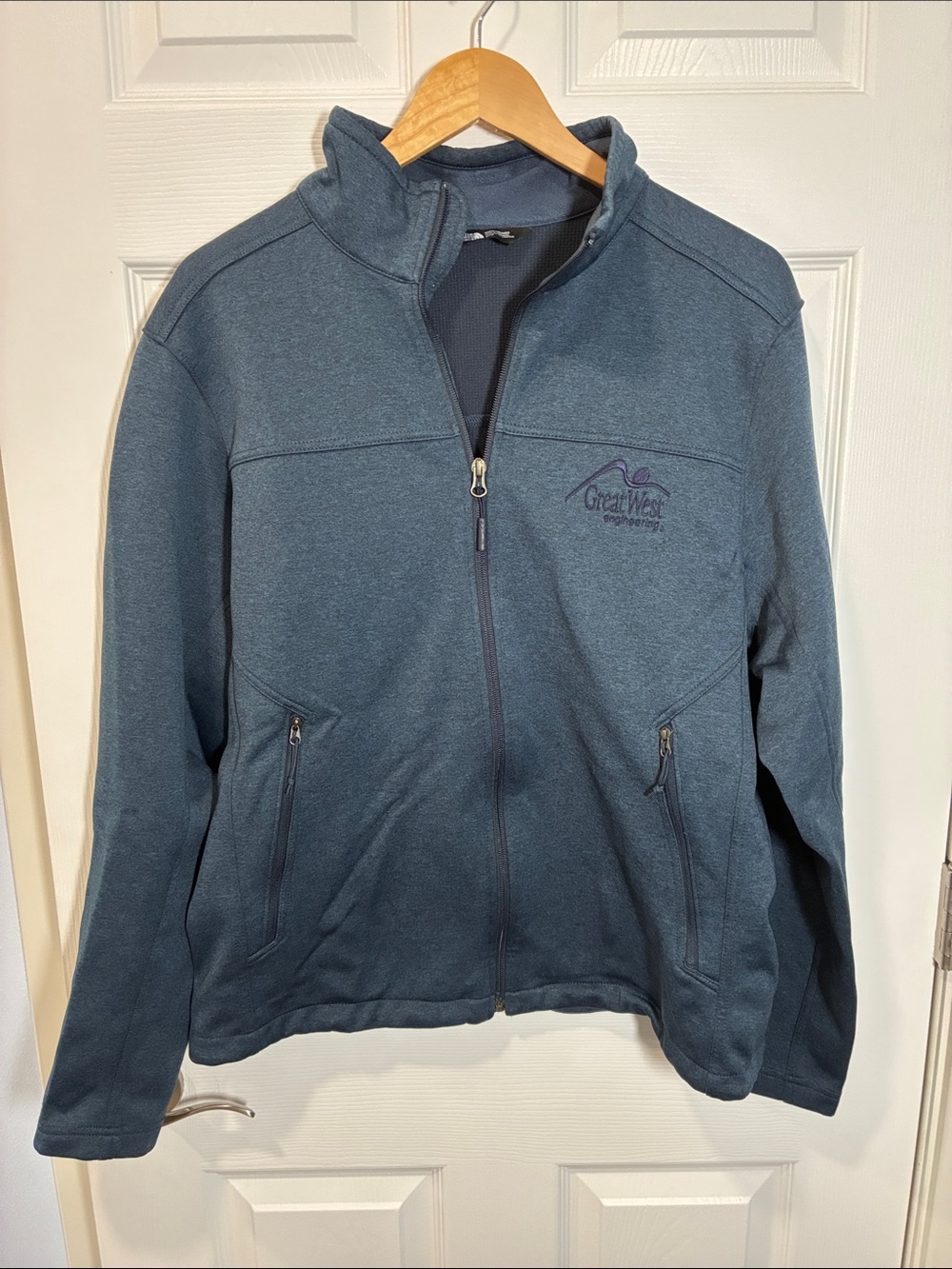 The North Face Men's Blue Full-Zip Lightweight Jacket